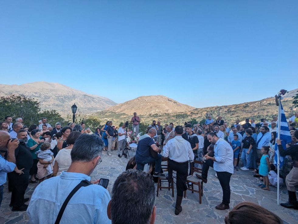Γάμος στον Μέρωνα